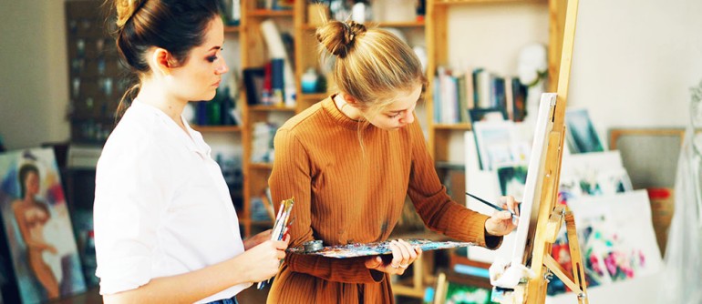 private-art-class art teacher and their student